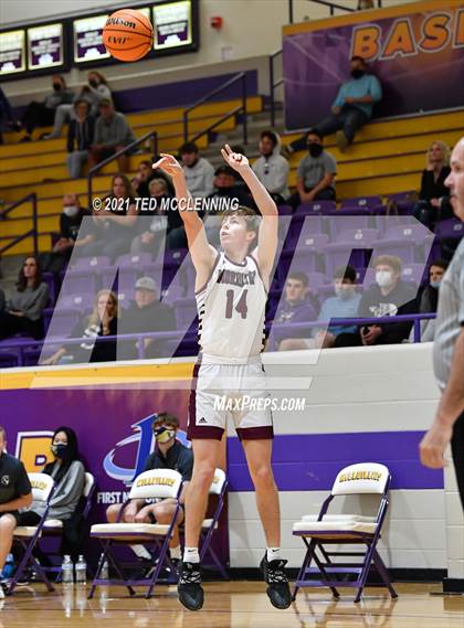 Thumbnail 1 in Morrilton vs Shiloh Christian (AAA 4A Regional First Round) photogallery.