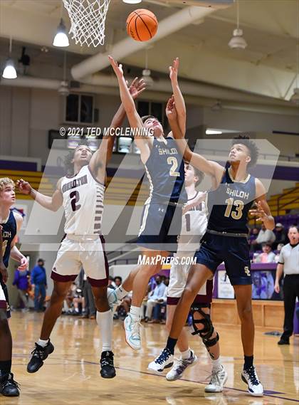 Thumbnail 3 in Morrilton vs Shiloh Christian (AAA 4A Regional First Round) photogallery.