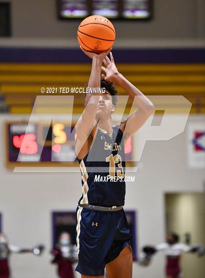 Thumbnail 3 in Morrilton vs Shiloh Christian (AAA 4A Regional First Round) photogallery.