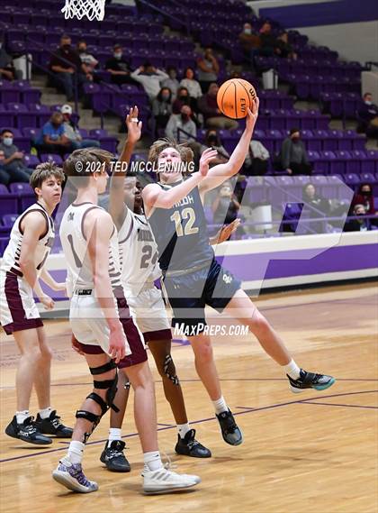 Thumbnail 2 in Morrilton vs Shiloh Christian (AAA 4A Regional First Round) photogallery.