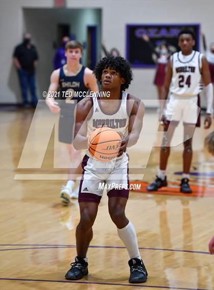 Thumbnail 3 in Morrilton vs Shiloh Christian (AAA 4A Regional First Round) photogallery.