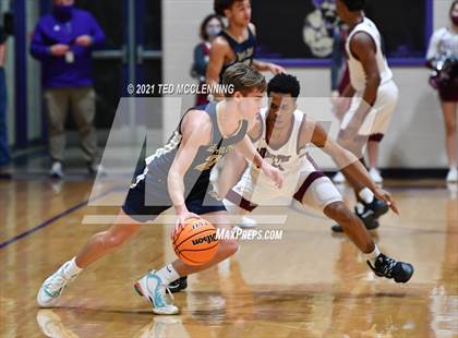 Thumbnail 1 in Morrilton vs Shiloh Christian (AAA 4A Regional First Round) photogallery.