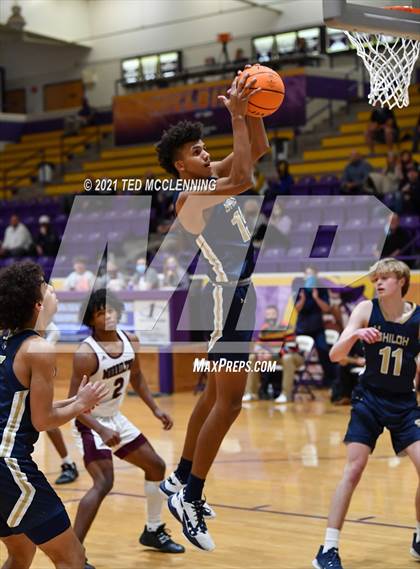 Thumbnail 1 in Morrilton vs Shiloh Christian (AAA 4A Regional First Round) photogallery.