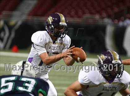 Thumbnail 2 in Marquette vs. Eureka (Great American Football Classic) photogallery.