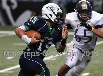 Thumbnail 1 in Marquette vs. Eureka (Great American Football Classic) photogallery.