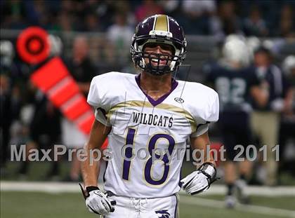 Thumbnail 1 in Marquette vs. Eureka (Great American Football Classic) photogallery.