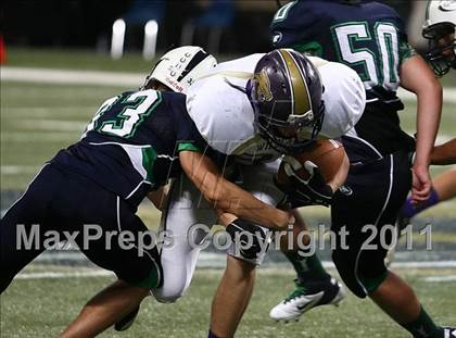 Thumbnail 2 in Marquette vs. Eureka (Great American Football Classic) photogallery.