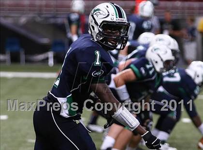 Thumbnail 2 in Marquette vs. Eureka (Great American Football Classic) photogallery.