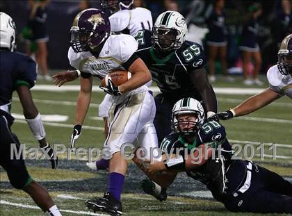 Thumbnail 3 in Marquette vs. Eureka (Great American Football Classic) photogallery.