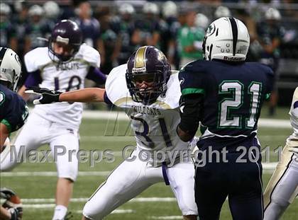 Thumbnail 2 in Marquette vs. Eureka (Great American Football Classic) photogallery.