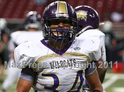Thumbnail 2 in Marquette vs. Eureka (Great American Football Classic) photogallery.