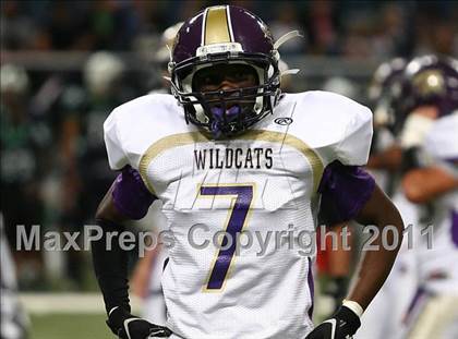 Thumbnail 2 in Marquette vs. Eureka (Great American Football Classic) photogallery.
