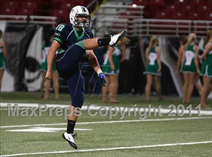Thumbnail 3 in Marquette vs. Eureka (Great American Football Classic) photogallery.