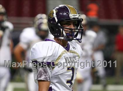 Thumbnail 2 in Marquette vs. Eureka (Great American Football Classic) photogallery.