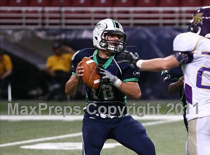 Thumbnail 3 in Marquette vs. Eureka (Great American Football Classic) photogallery.