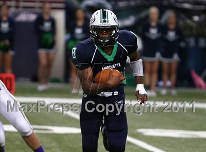 Thumbnail 3 in Marquette vs. Eureka (Great American Football Classic) photogallery.