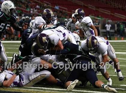 Thumbnail 1 in Marquette vs. Eureka (Great American Football Classic) photogallery.