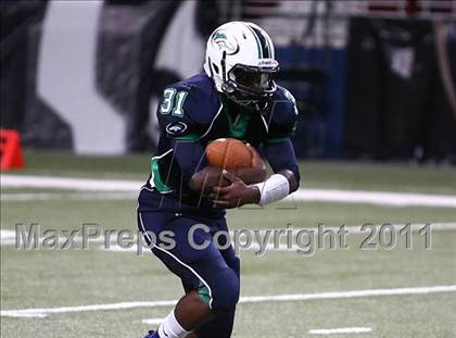Thumbnail 3 in Marquette vs. Eureka (Great American Football Classic) photogallery.