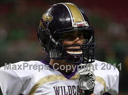 Thumbnail 2 in Marquette vs. Eureka (Great American Football Classic) photogallery.