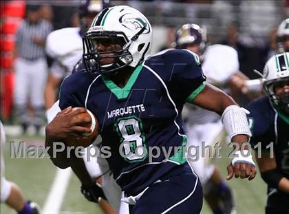 Thumbnail 3 in Marquette vs. Eureka (Great American Football Classic) photogallery.