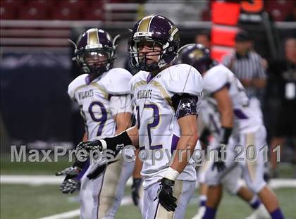 Thumbnail 3 in Marquette vs. Eureka (Great American Football Classic) photogallery.