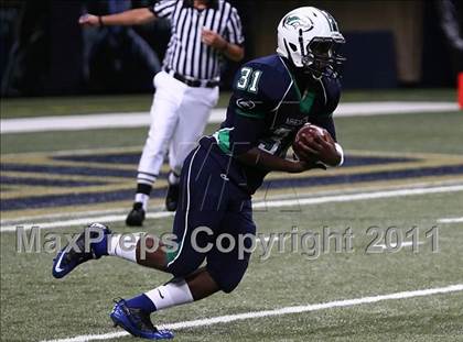 Thumbnail 2 in Marquette vs. Eureka (Great American Football Classic) photogallery.