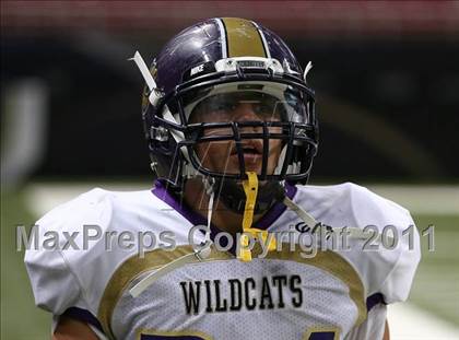 Thumbnail 3 in Marquette vs. Eureka (Great American Football Classic) photogallery.