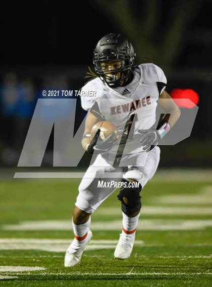 Thumbnail 3 in Kewanee @ Newman Central Catholic photogallery.