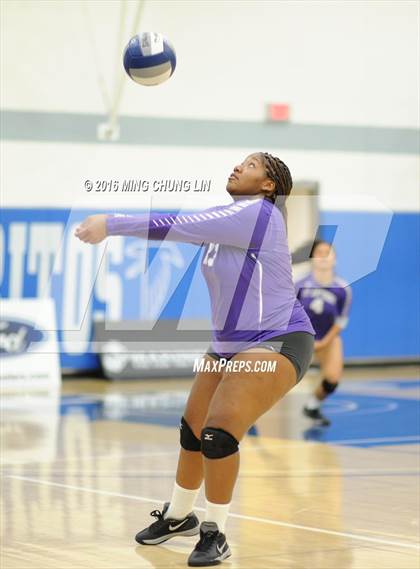 Thumbnail 2 in St. Anthony vs. Notre Dame (CIF SS D7 Final ) photogallery.