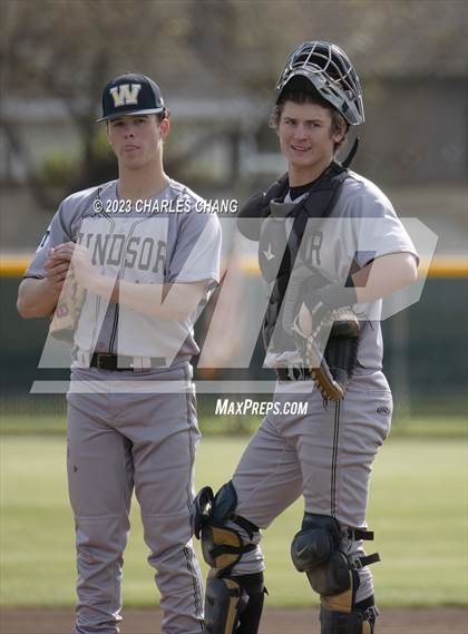 Thumbnail 1 in Windsor vs Rancho Cotate photogallery.