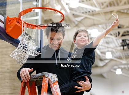 Thumbnail 2 in Lincoln Southeast @ Creighton Prep (NSAA District A-5 Final) photogallery.