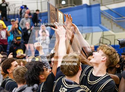 Thumbnail 2 in Lincoln Southeast @ Creighton Prep (NSAA District A-5 Final) photogallery.