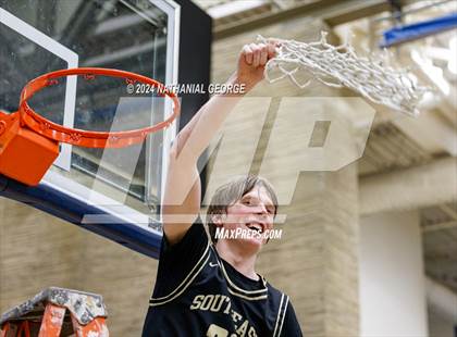 Thumbnail 3 in Lincoln Southeast @ Creighton Prep (NSAA District A-5 Final) photogallery.