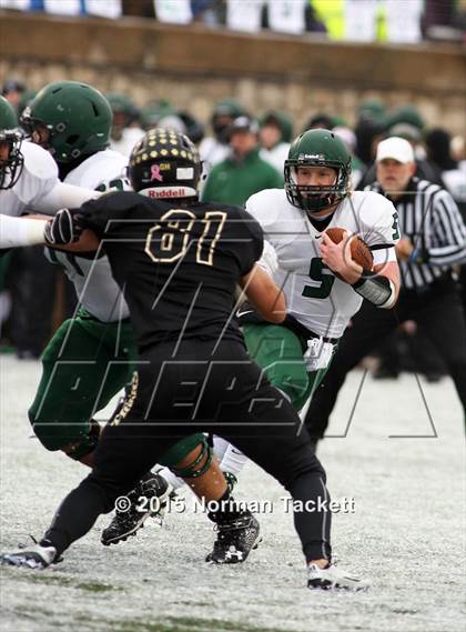 Thumbnail 3 in Derby vs. Blue Valley (KSHSAA 6A Final) photogallery.