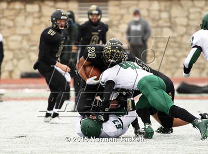 Thumbnail 3 in Derby vs. Blue Valley (KSHSAA 6A Final) photogallery.