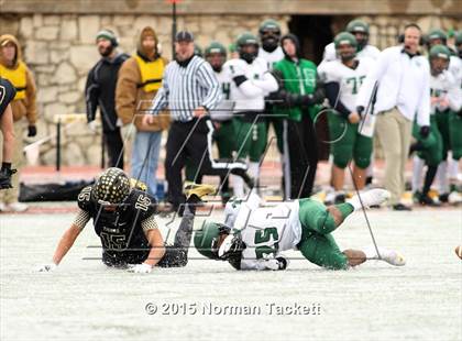 Thumbnail 1 in Derby vs. Blue Valley (KSHSAA 6A Final) photogallery.