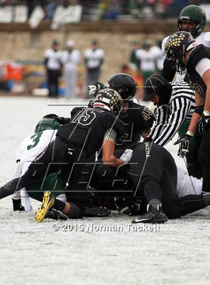 Thumbnail 3 in Derby vs. Blue Valley (KSHSAA 6A Final) photogallery.