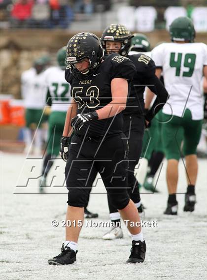 Thumbnail 3 in Derby vs. Blue Valley (KSHSAA 6A Final) photogallery.