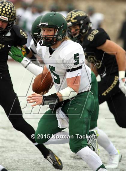 Thumbnail 2 in Derby vs. Blue Valley (KSHSAA 6A Final) photogallery.
