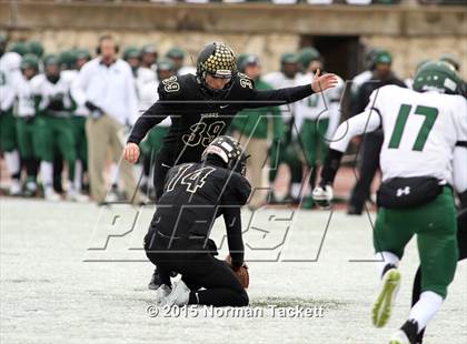 Thumbnail 3 in Derby vs. Blue Valley (KSHSAA 6A Final) photogallery.