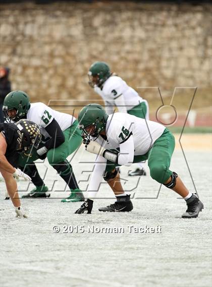 Thumbnail 3 in Derby vs. Blue Valley (KSHSAA 6A Final) photogallery.