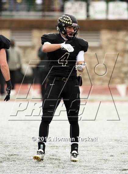 Thumbnail 1 in Derby vs. Blue Valley (KSHSAA 6A Final) photogallery.