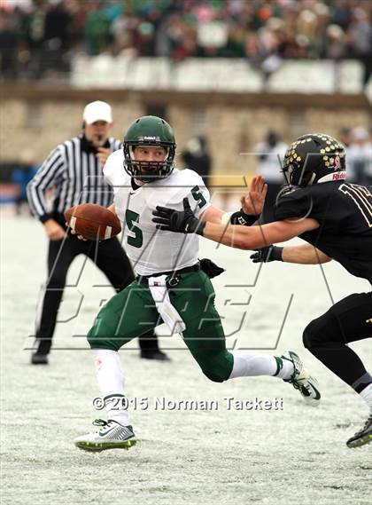 Thumbnail 2 in Derby vs. Blue Valley (KSHSAA 6A Final) photogallery.