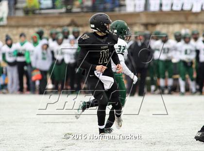 Thumbnail 3 in Derby vs. Blue Valley (KSHSAA 6A Final) photogallery.
