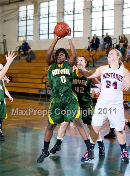 Thumbnail 2 in Yorba Linda vs Royal (Santa Barbara Tournament of Champions) photogallery.