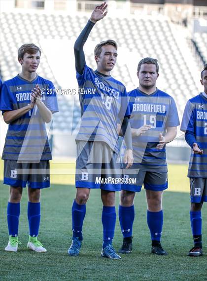 Thumbnail 3 in Denver East vs. Broomfield (CHSAA 5A Final) photogallery.