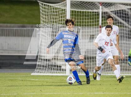 Thumbnail 2 in Denver East vs. Broomfield (CHSAA 5A Final) photogallery.