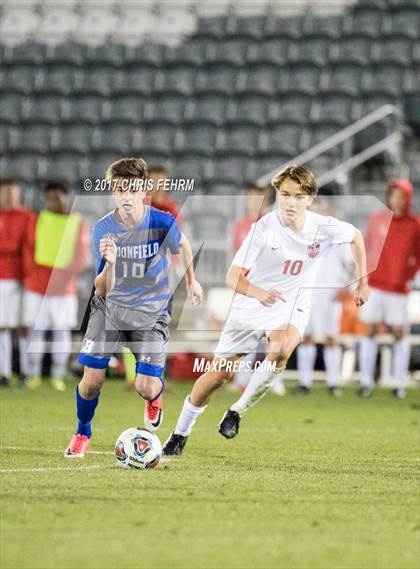 Thumbnail 2 in Denver East vs. Broomfield (CHSAA 5A Final) photogallery.