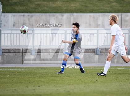 Thumbnail 1 in Denver East vs. Broomfield (CHSAA 5A Final) photogallery.