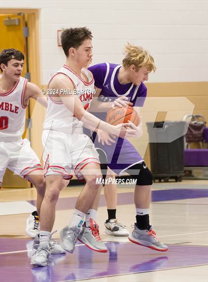 Thumbnail 2 in Miller vs. Trimble (OHSSA South East District Division IV Sectional) photogallery.